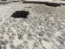 Load image into Gallery viewer, Premium Exotic Cowhide 1.73 x 2.01 m