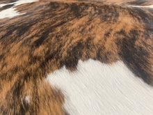 Load image into Gallery viewer, Premium Exotic Cowhide 1.83 x 2.34 m