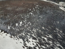 Load image into Gallery viewer, Premium Exotic Cowhide 2.1 x 2.12 m