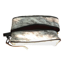 Load image into Gallery viewer, Tumbleweed Natural Toiletry Bag