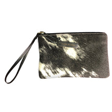 Load image into Gallery viewer, Tumbleweed Natural Cowhide Clutch