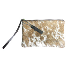 Load image into Gallery viewer, Tumbleweed Natural Cowhide Clutch