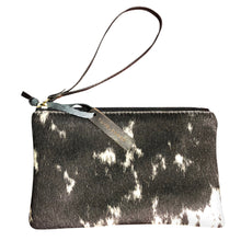 Load image into Gallery viewer, Tumbleweed Natural Cowhide Clutch
