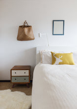 Load image into Gallery viewer, Natural Shape Sheepskin 60 x 90 cm