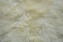 Load image into Gallery viewer, Natural Shape Sheepskin 60 x 120 cm