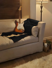 Load image into Gallery viewer, Natural Cowhide Throw Black &amp; Ivory 2' 4" X 5'