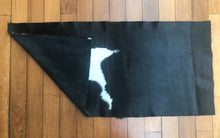 Load image into Gallery viewer, Natural Cowhide Throw Black &amp; Ivory 2' 4" X 5'